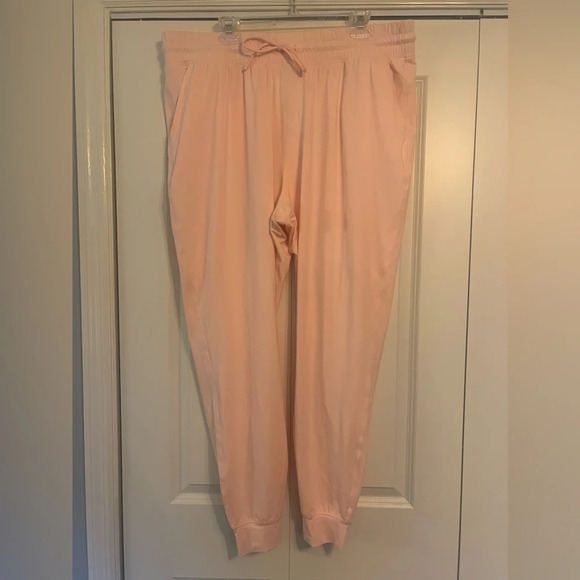 Fabletics High-Waisted Performance Jogger. Size XL/XXL tall. NWT. - Picture 7 of 10